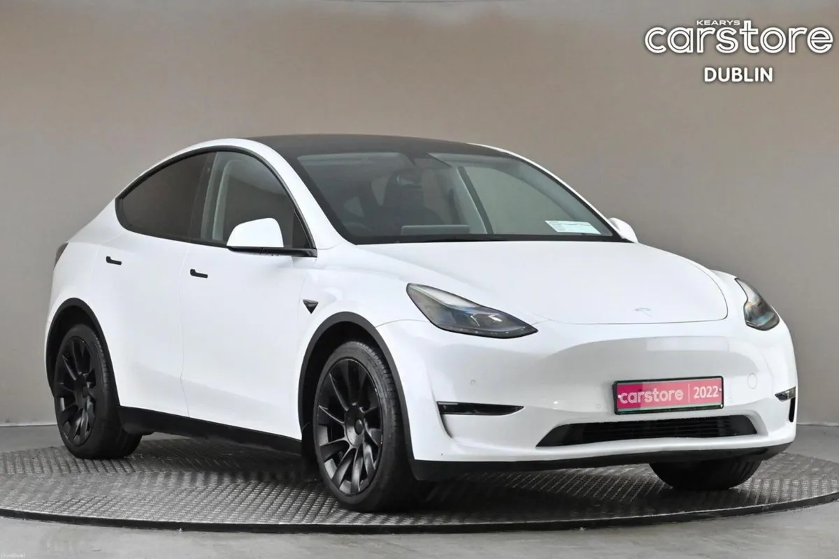Tesla Model Y LONG RANGE AWD DUAL MOTOR - Image 1