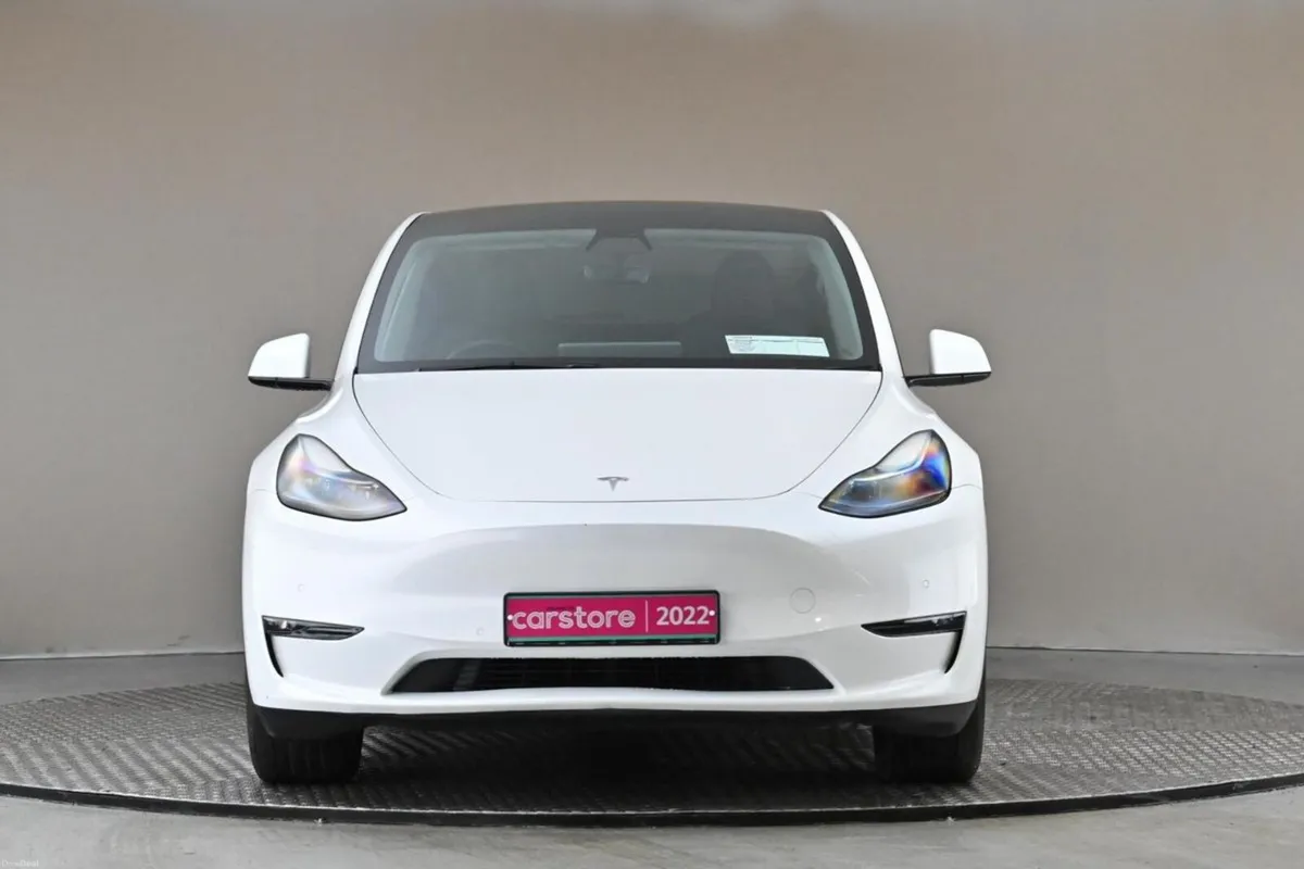 Tesla Model Y LONG RANGE AWD DUAL MOTOR - Image 2