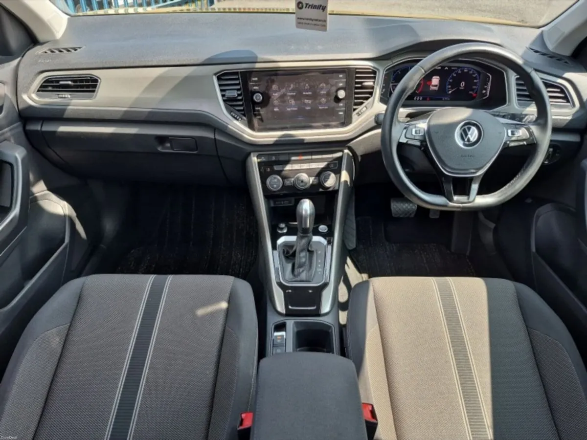 Volkswagen T-Roc ** STYLE DESIGN ** HUGE SPEC ** T - Image 2