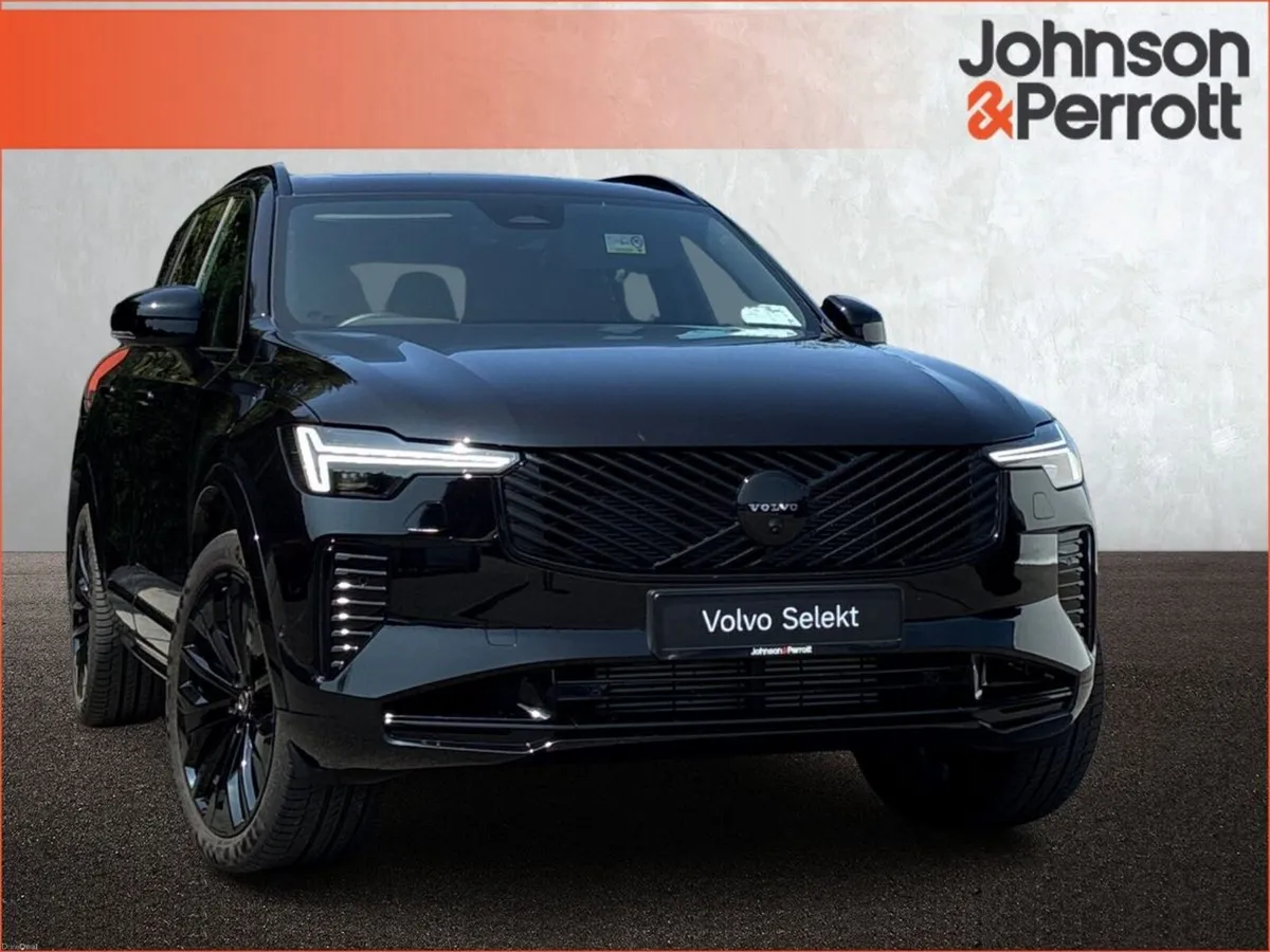 Volvo XC90 T8 PHEV AWD Plus Black Edition  (Four Y - Image 1