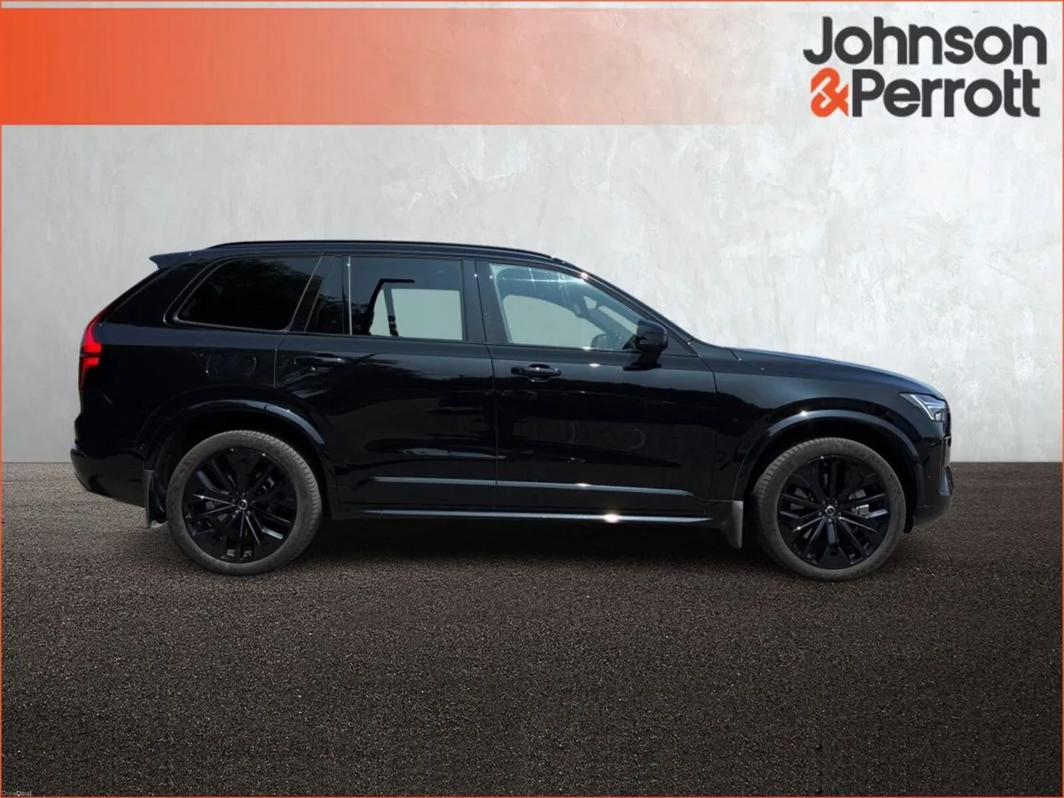 Volvo XC90 T8 PHEV AWD Plus Black Edition  (Four Y - Image 5
