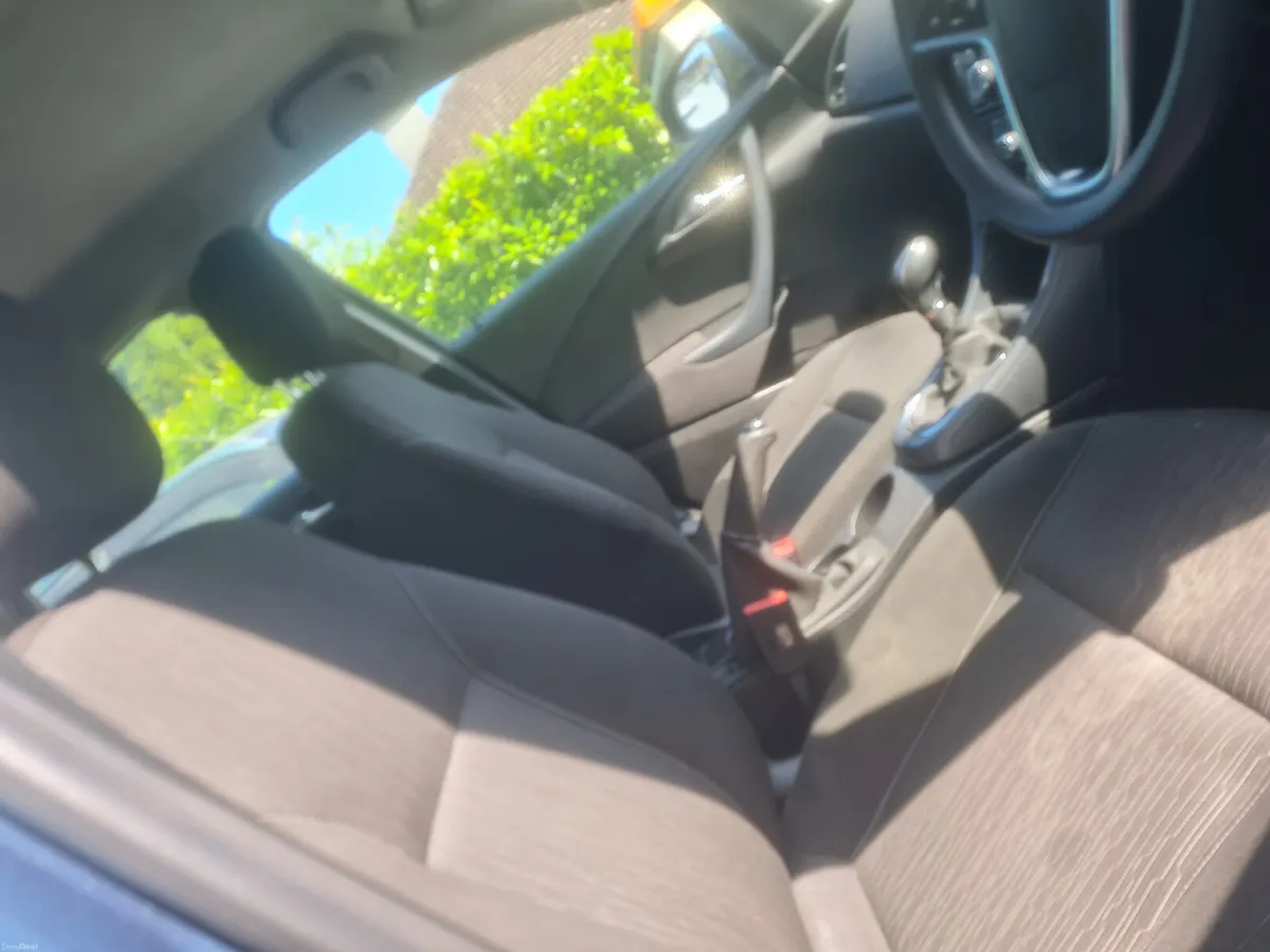 161 Opel Astra 1.6cdti Needs engine work - Image 6