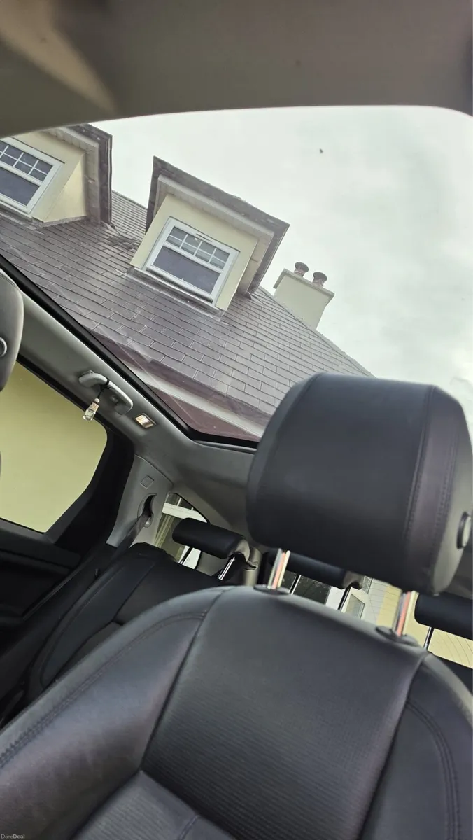 Car - Image 4