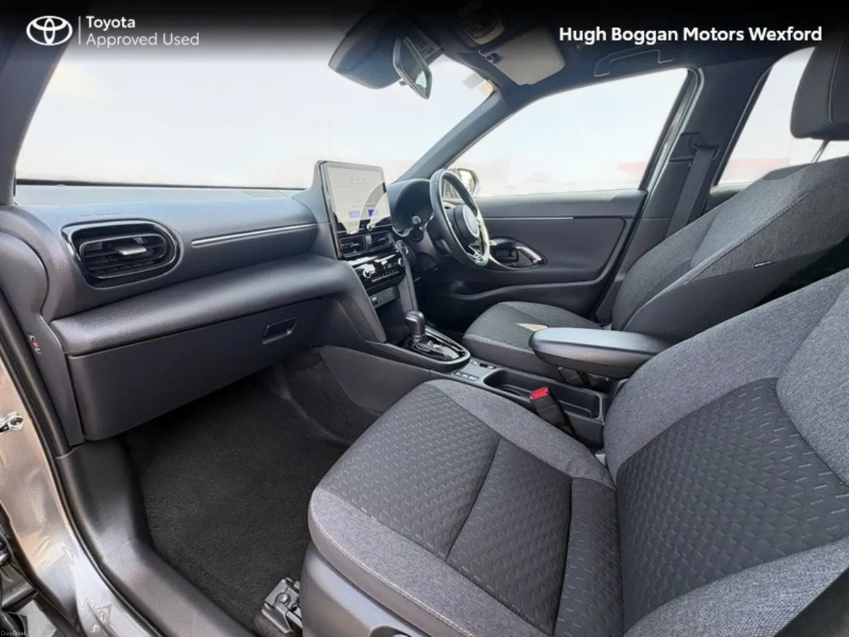 Toyota Yaris Cross LUNA SPORT IRELANDS TOP SELLING - Image 6