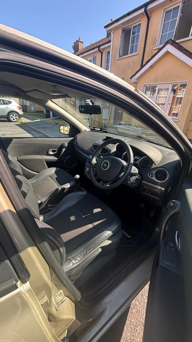 Renault clio 2008 - Image 2