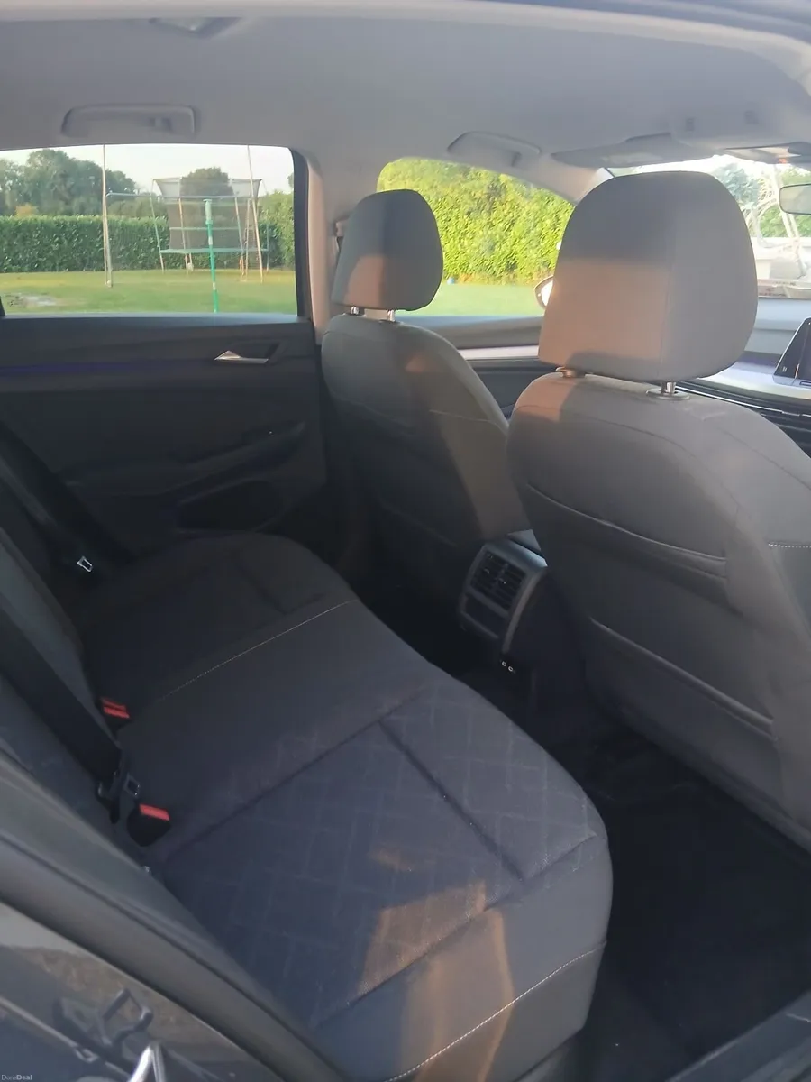 Volkswagen Golf 2022 - Image 6
