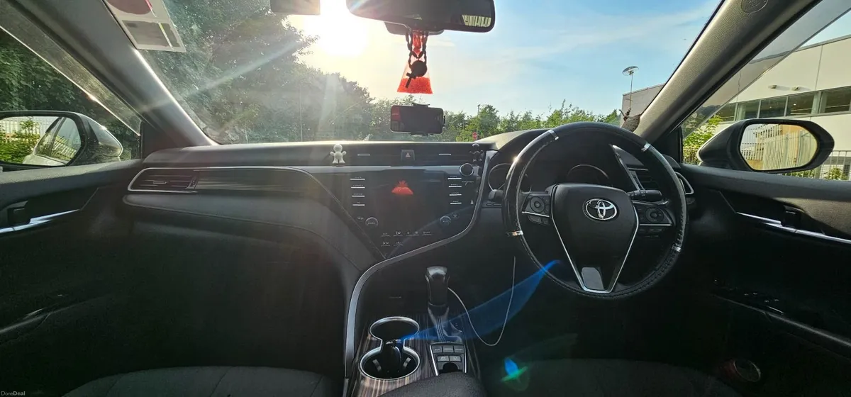 Toyota Camry 2019 - Image 3
