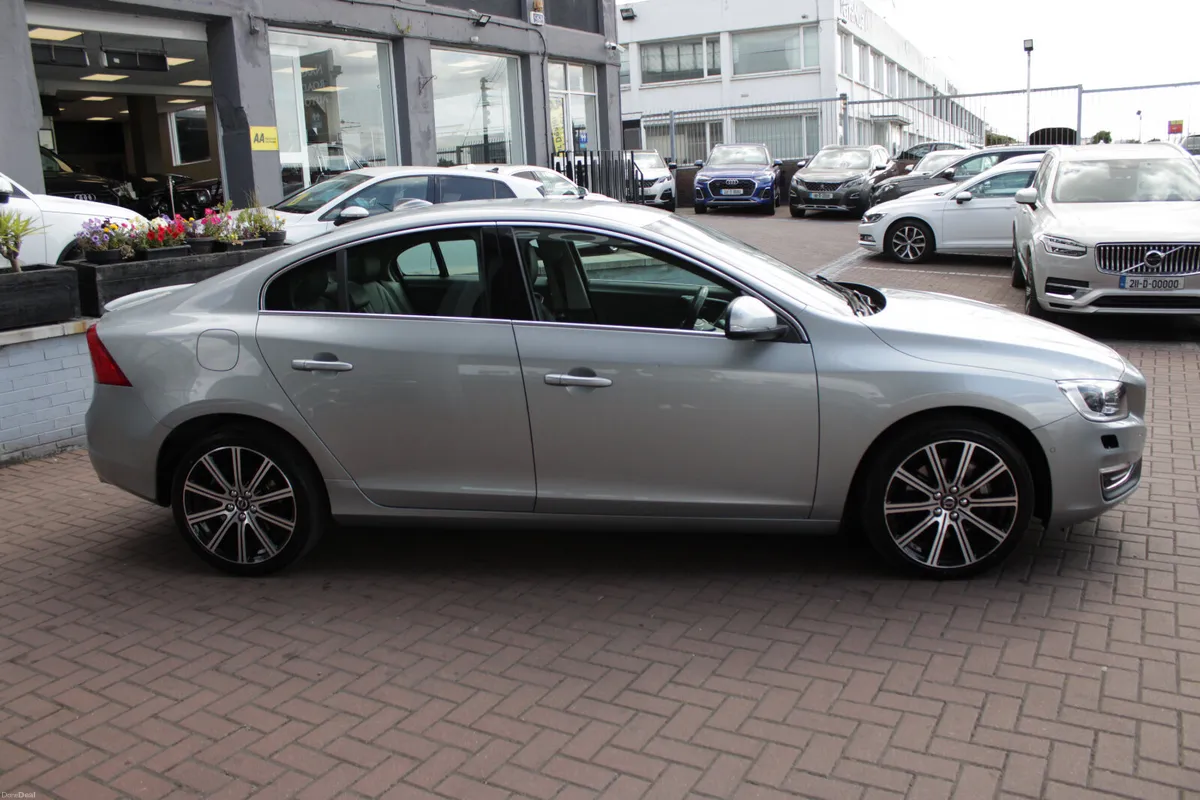 2017 VOLVO S60 T6 AWD 4DR SALOON AUTOMATIC - Image 3