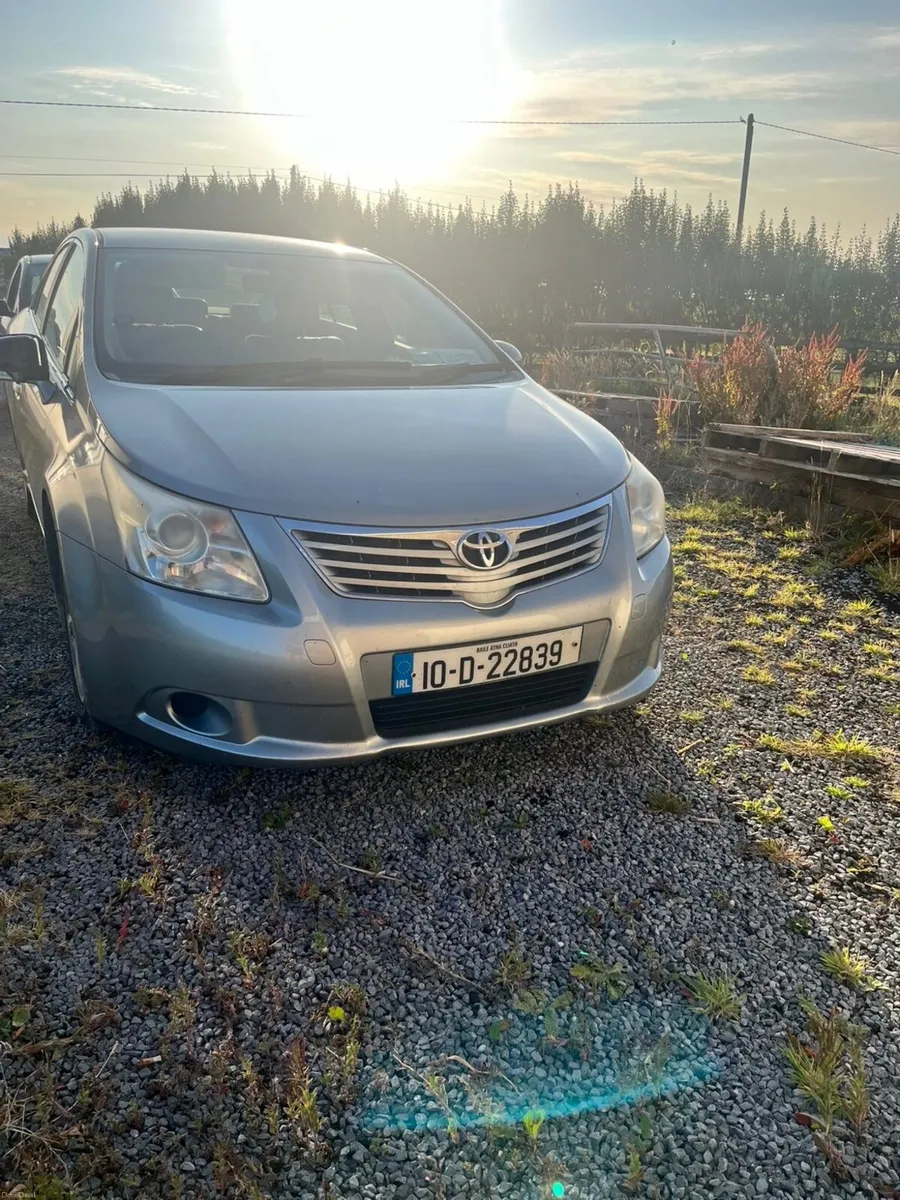 Toyota Avensis 2010 - Image 1