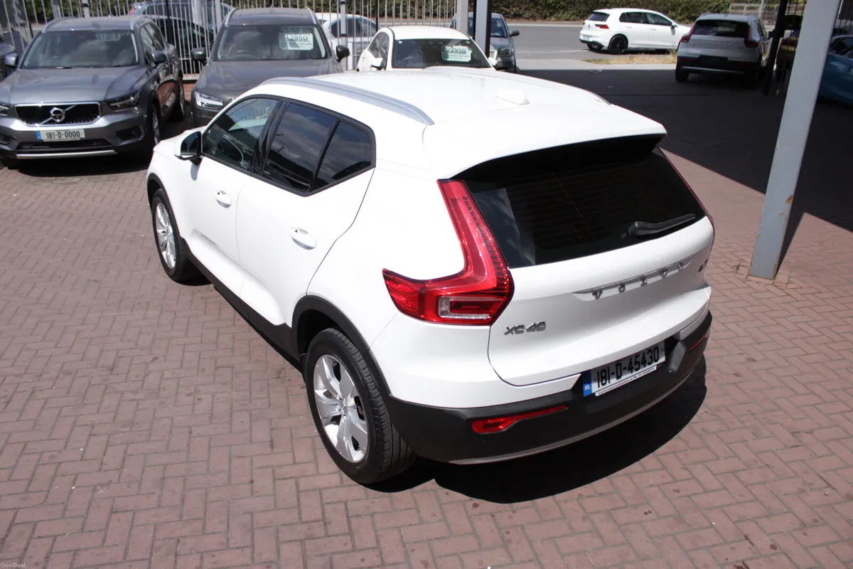 2018 VOLVO XC40 D4 AWD AUTO MOMENTUM - Image 6
