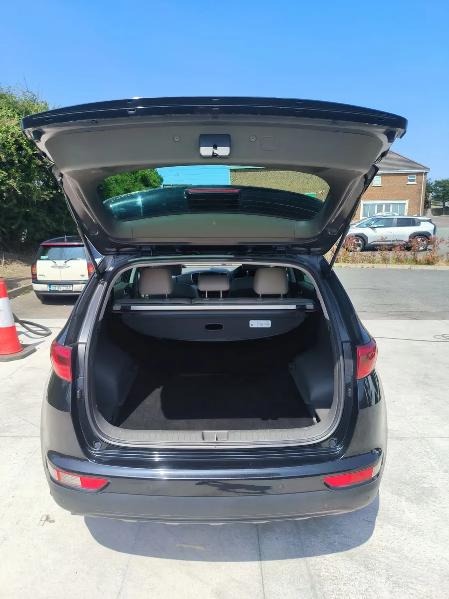 Kia Sportage 2016 GSE Model Top Spec - Image 2