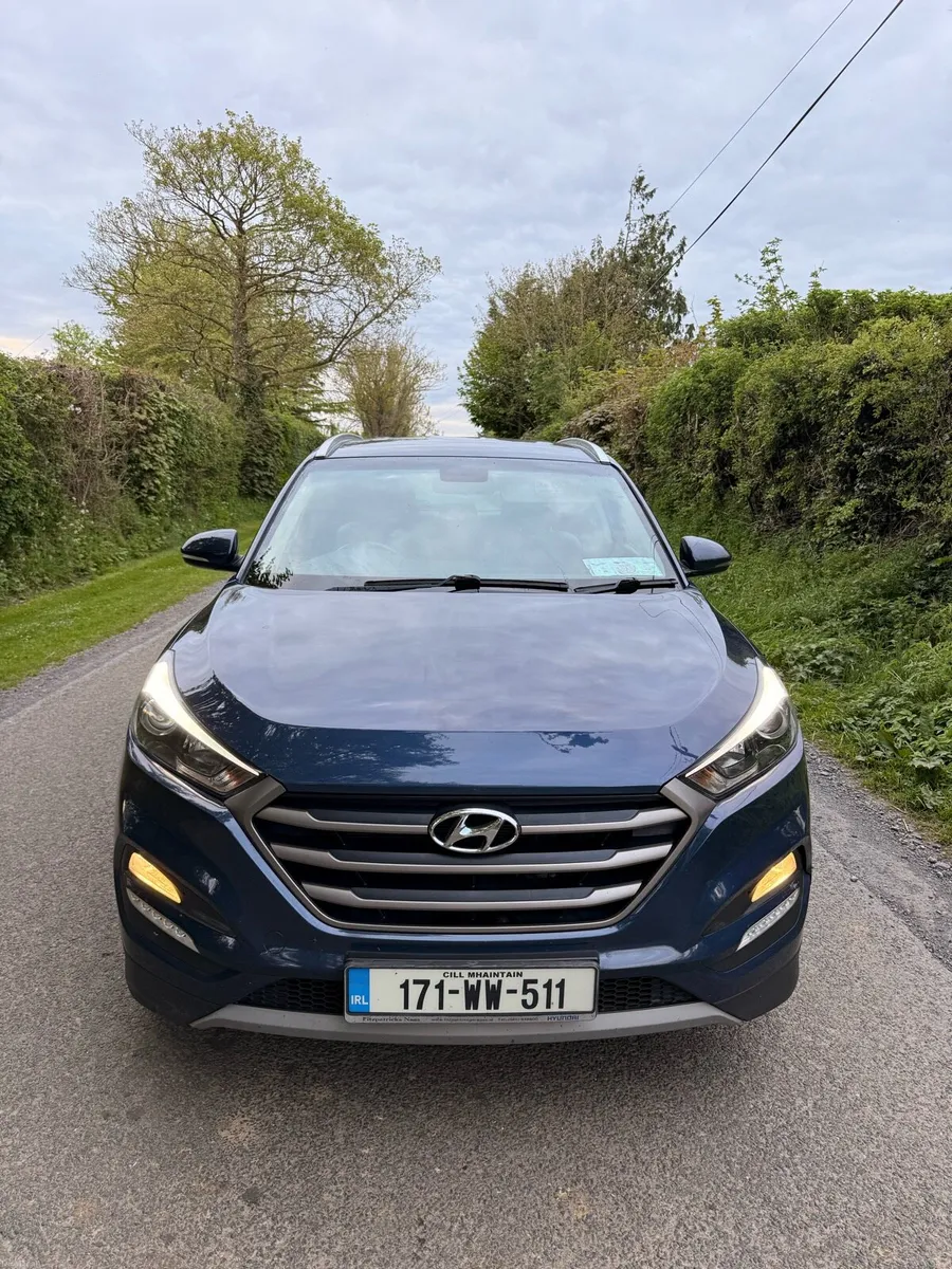 2017 Hyundai Tuscon Executive Model - Image 3