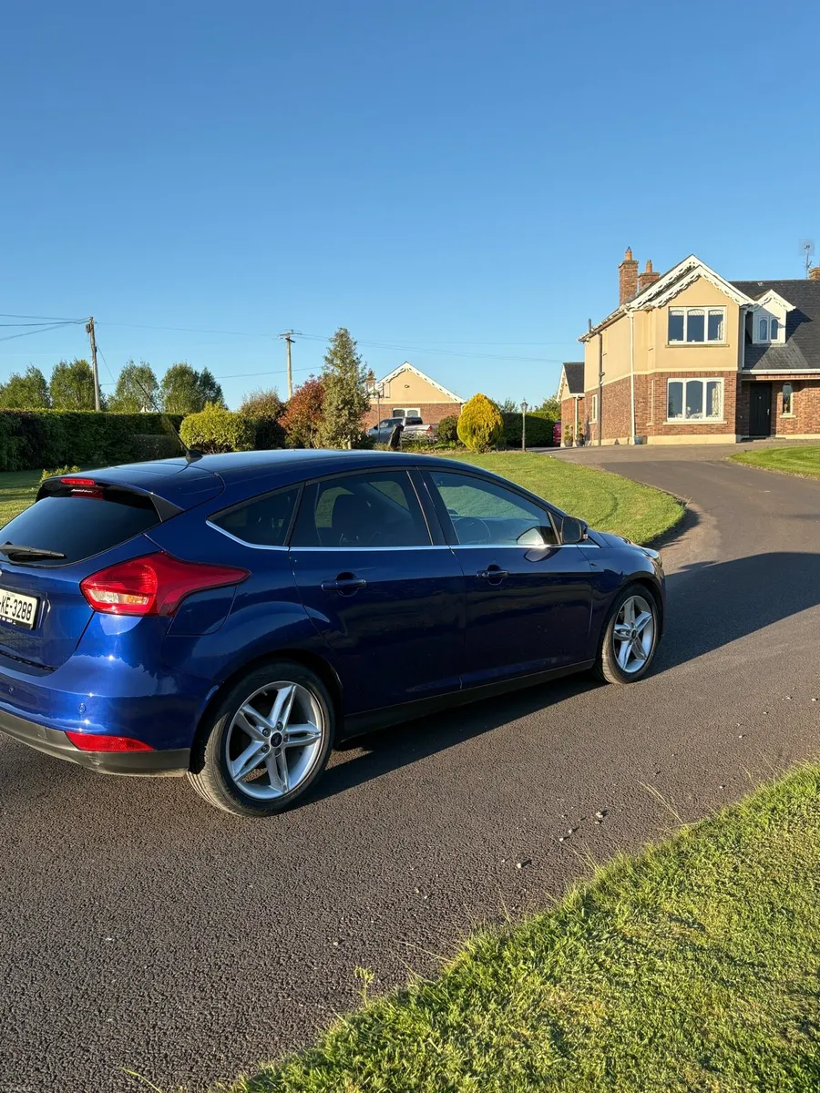 2015 ford focus - Image 4