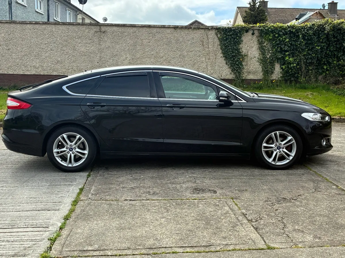 2016 Ford Mondeo Titanium ONLY 124 kilometres - Image 4