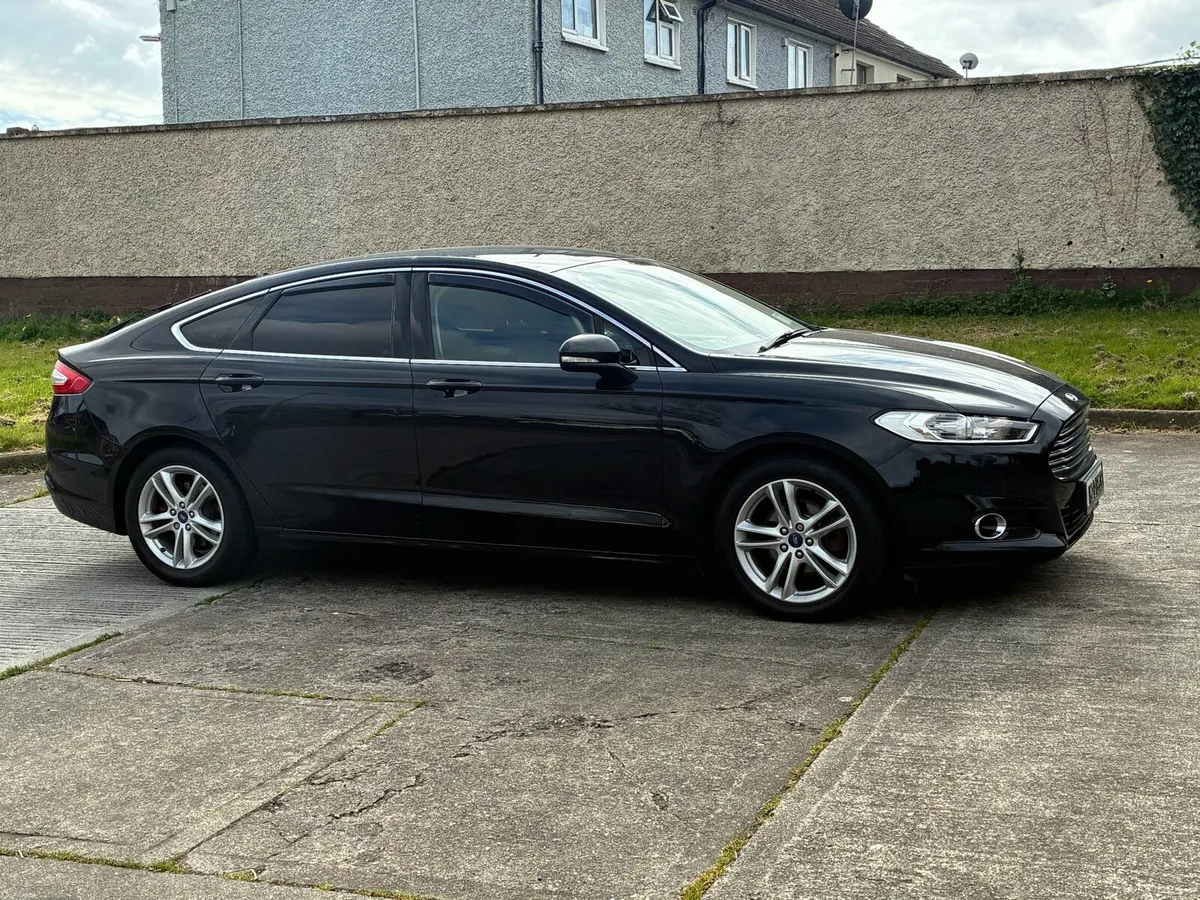 2016 Ford Mondeo Titanium ONLY 124 kilometres - Image 2