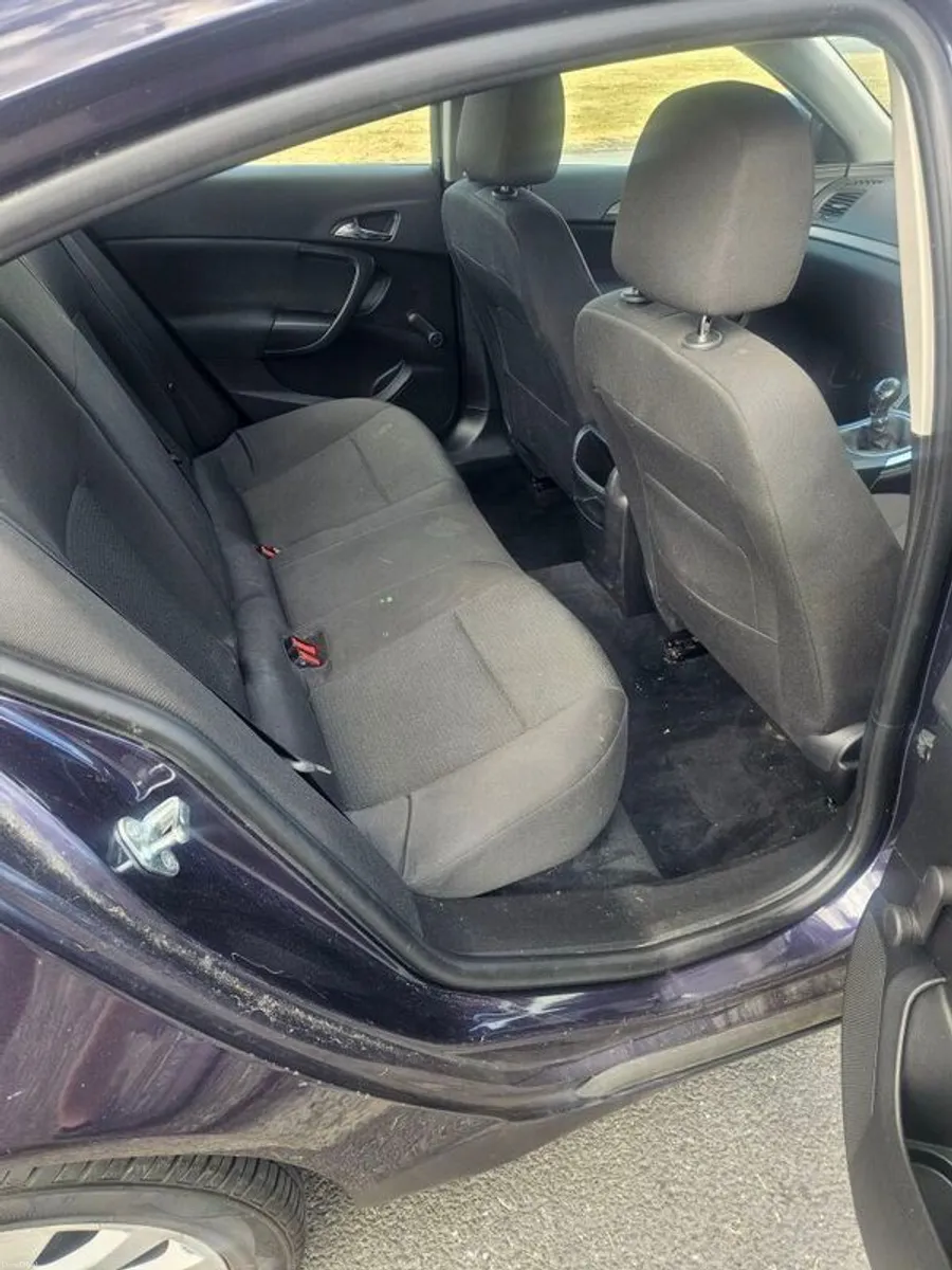 2013 Insignia new nct - Image 6