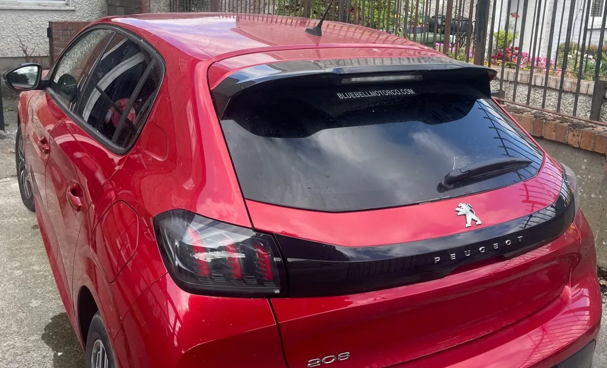 Peugeot 208 2022 - Image 1
