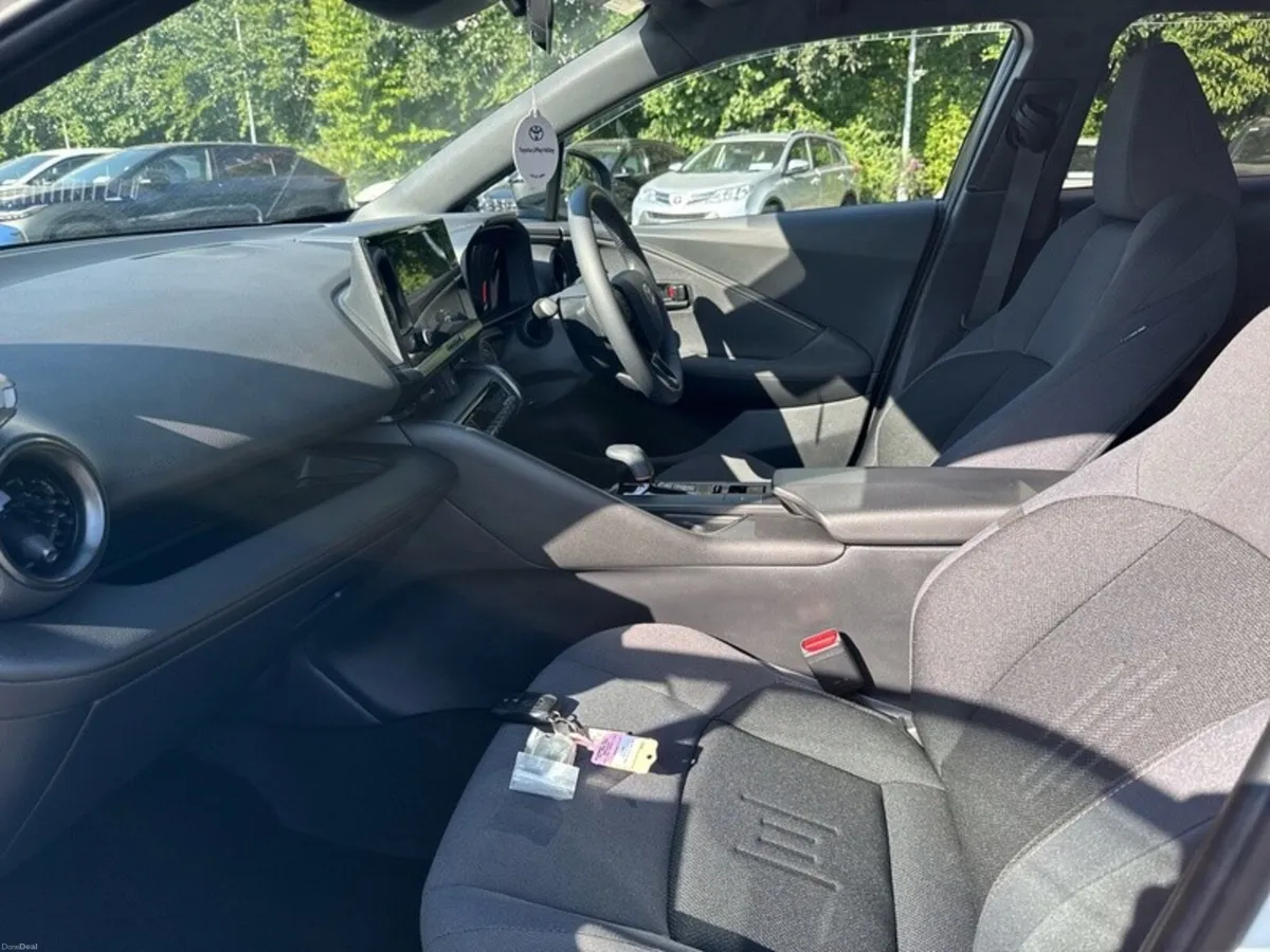 Toyota C-HR C-HR HYBRID SPORT - Image 6