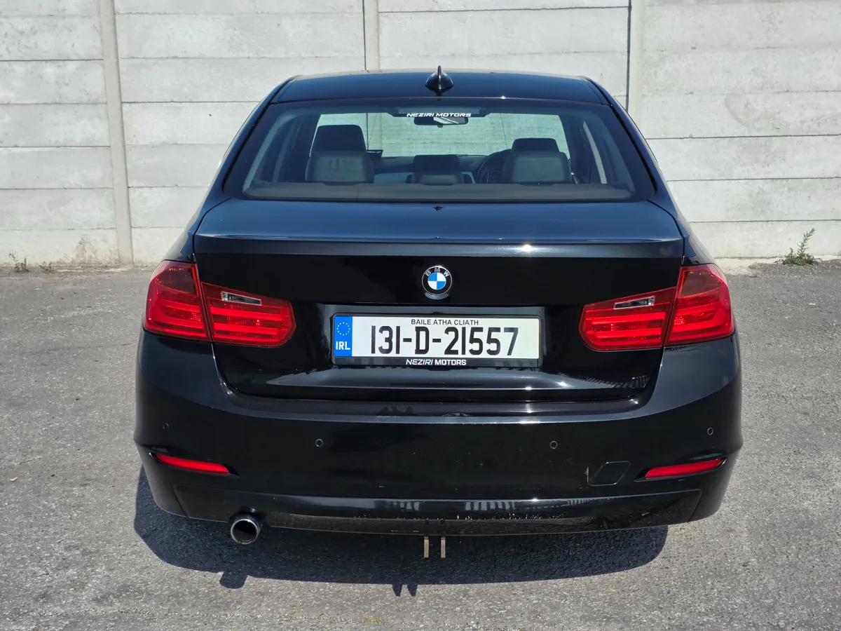 BMW 316D SE Manual - Image 5