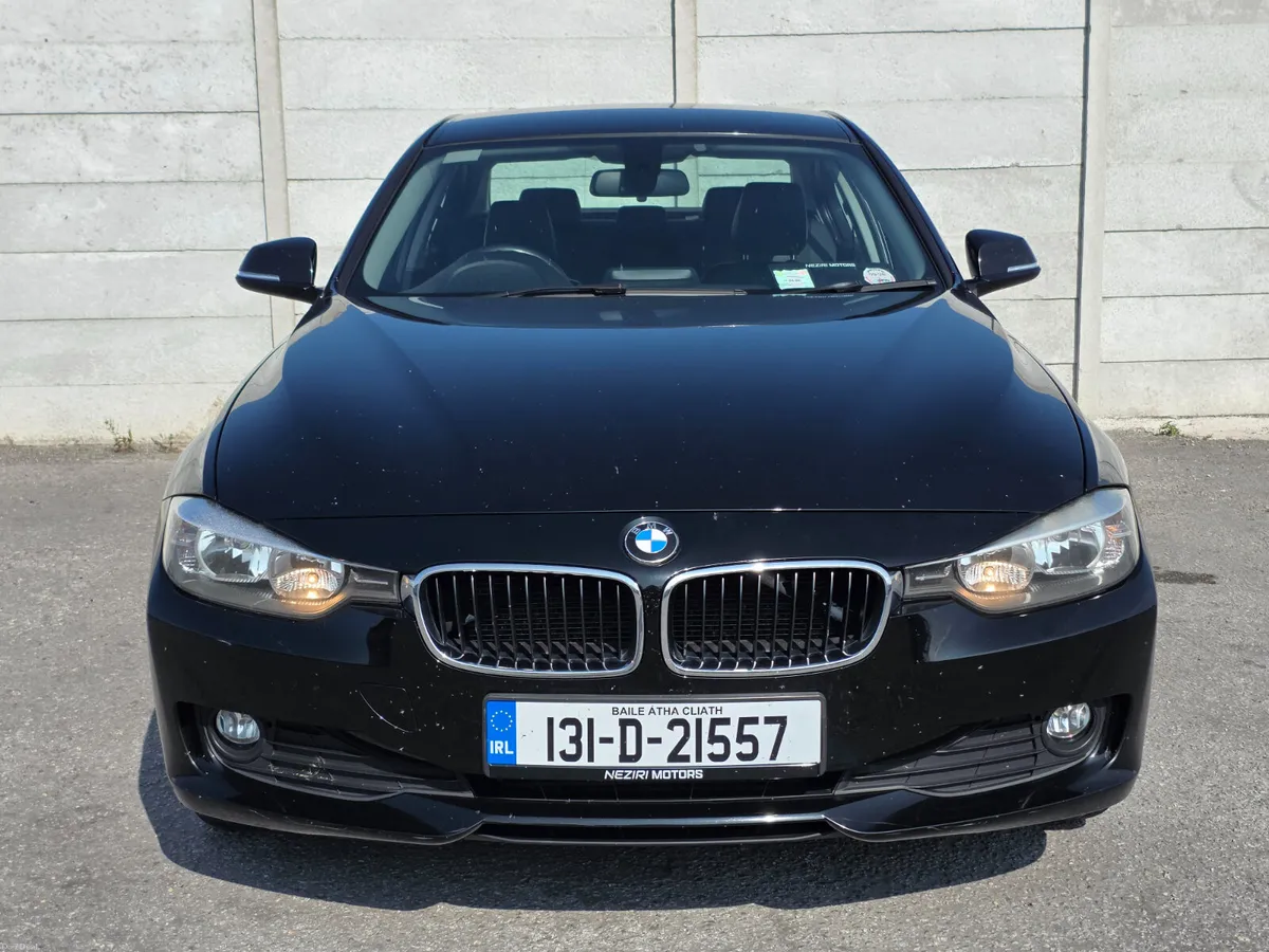 BMW 316D SE Manual - Image 2