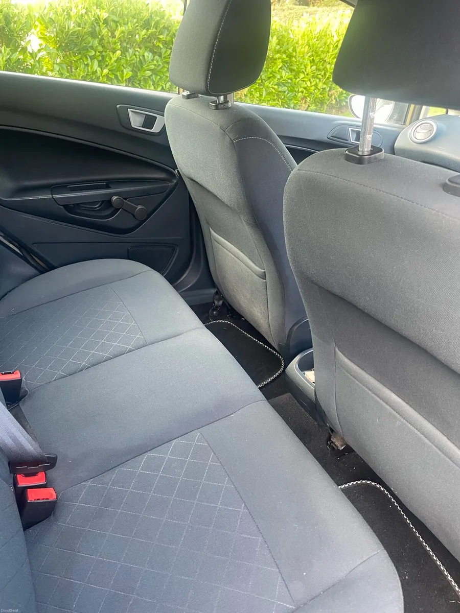 Ford Fiesta Titanium 1.4tdci - Image 4