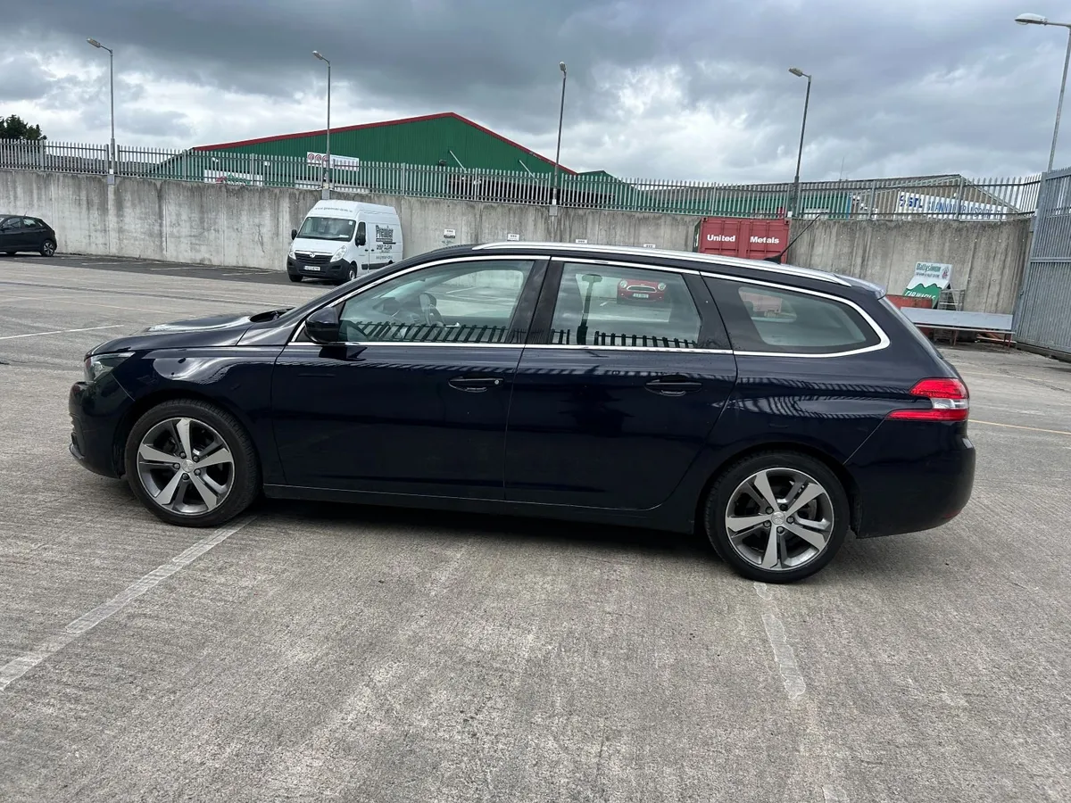 Peugeot 308 2018 1.1petrol NCT07/28 - Image 2