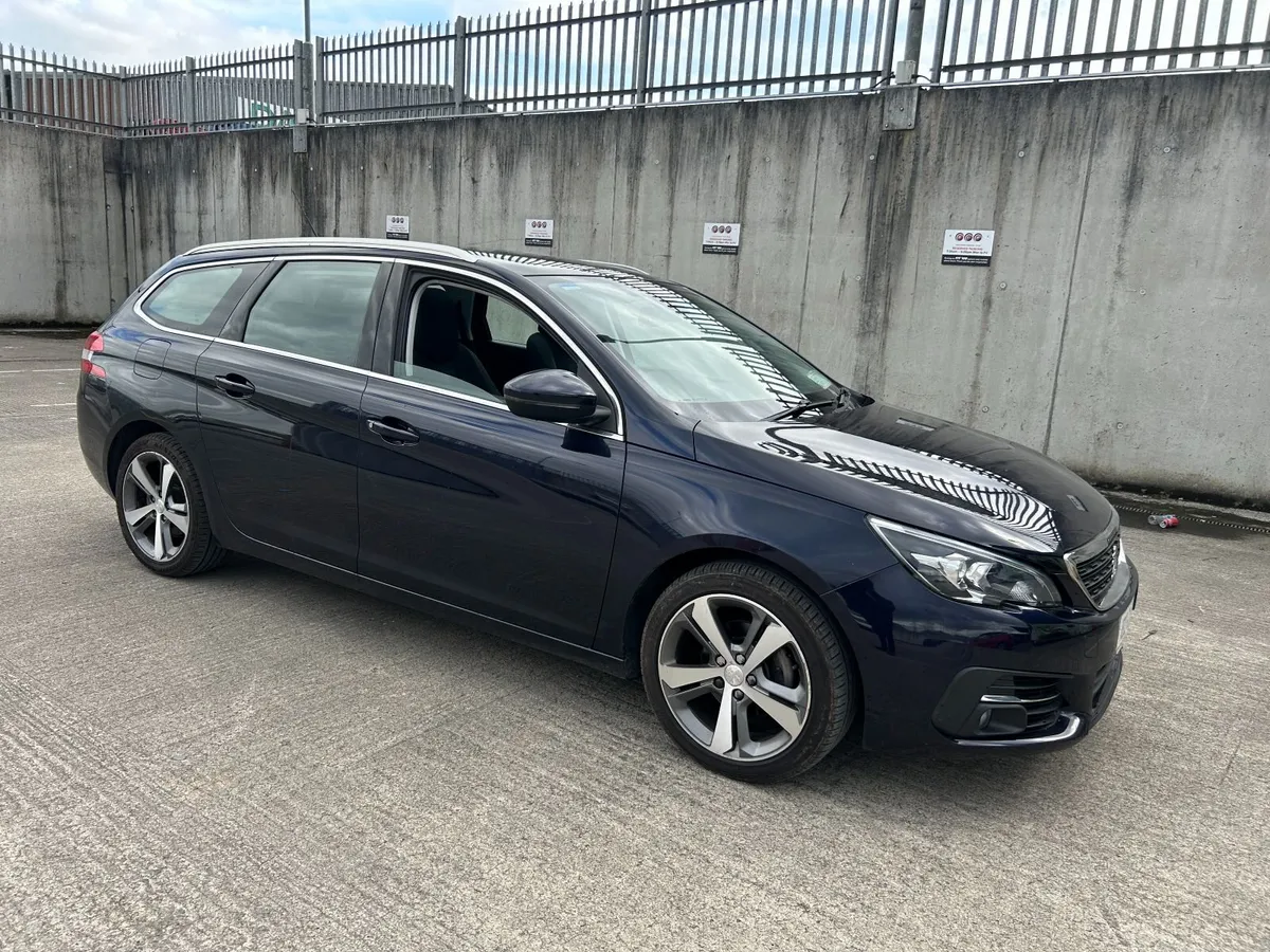 Peugeot 308 2018 1.1petrol NCT07/28 - Image 5