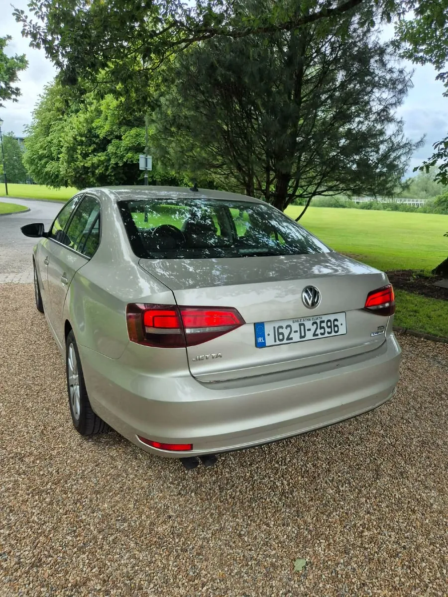 Volkswagen Jetta 2016 - Image 3