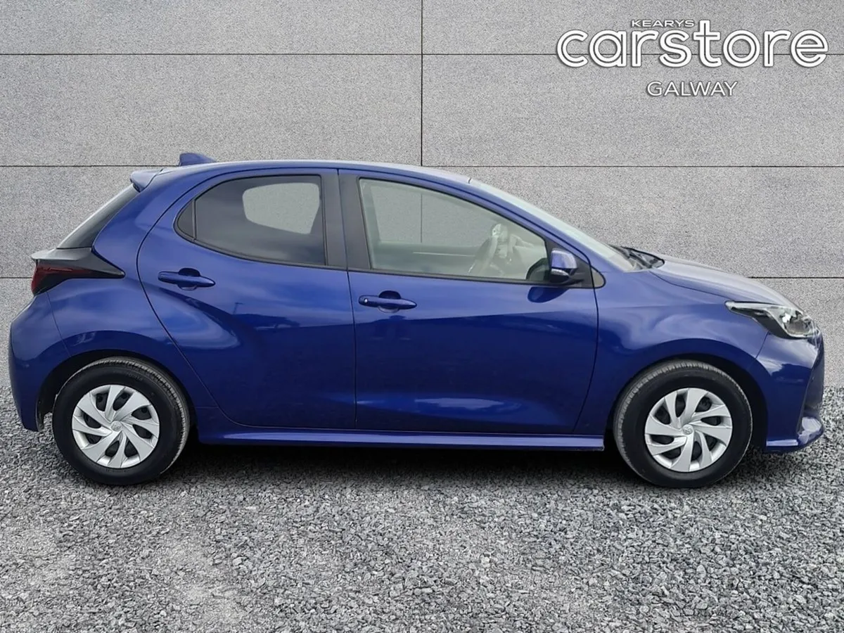 Toyota Yaris Hybrid X - Image 2