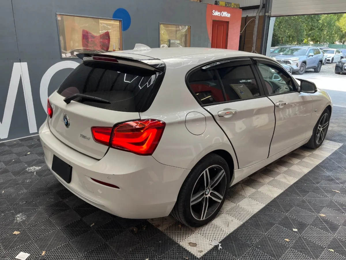 BMW 1-Series 2017 BMW 118D STYLE 2.0 AUTOMATIC / C - Image 2