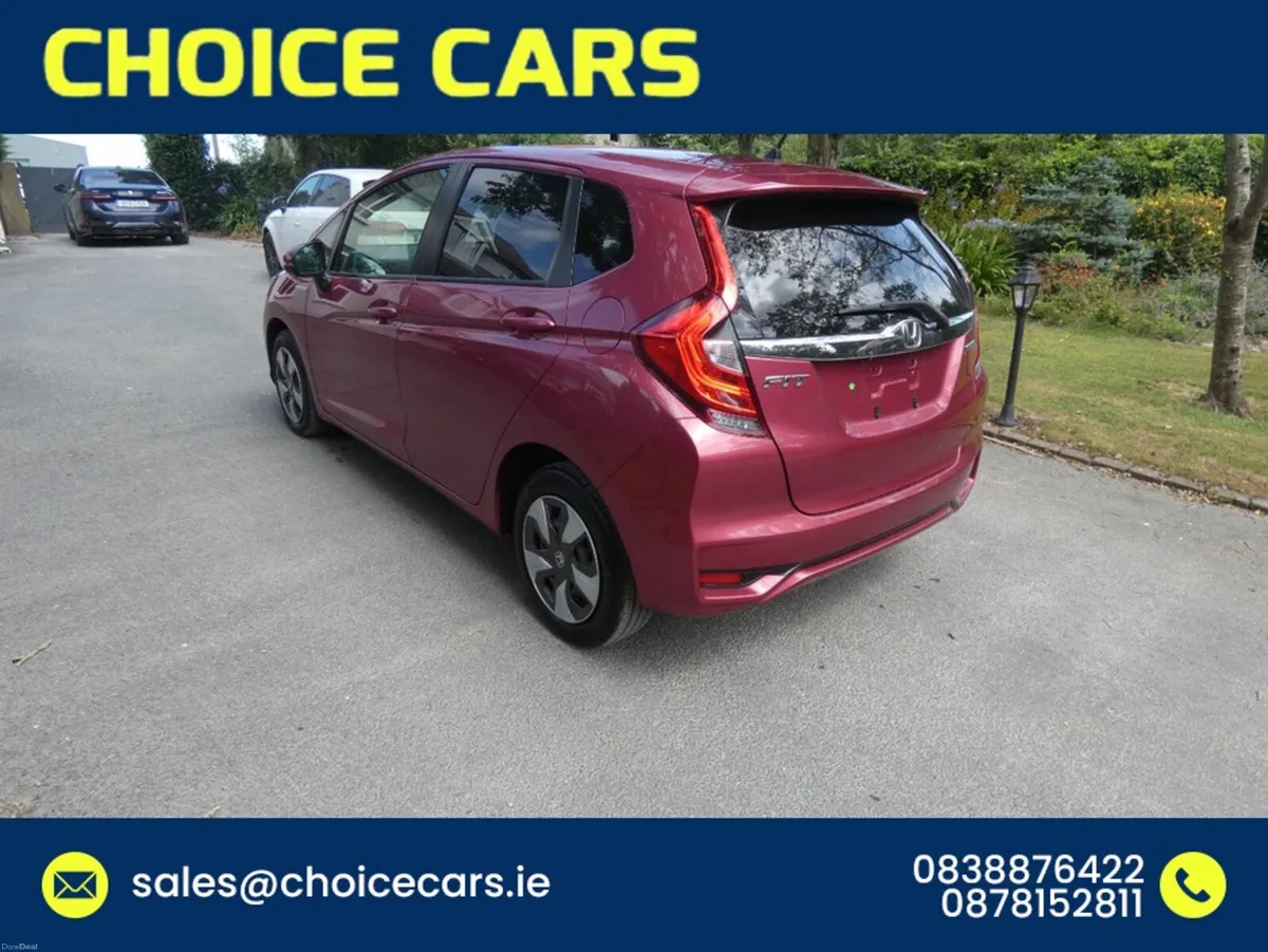 Honda Fit 1.5 AUTO HYBRID - Image 4