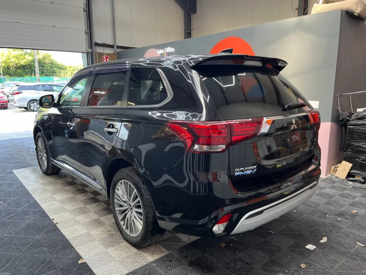 Mitsubishi Outlander 2019 MITSUIBISHI OUTLANDER PH - Image 4