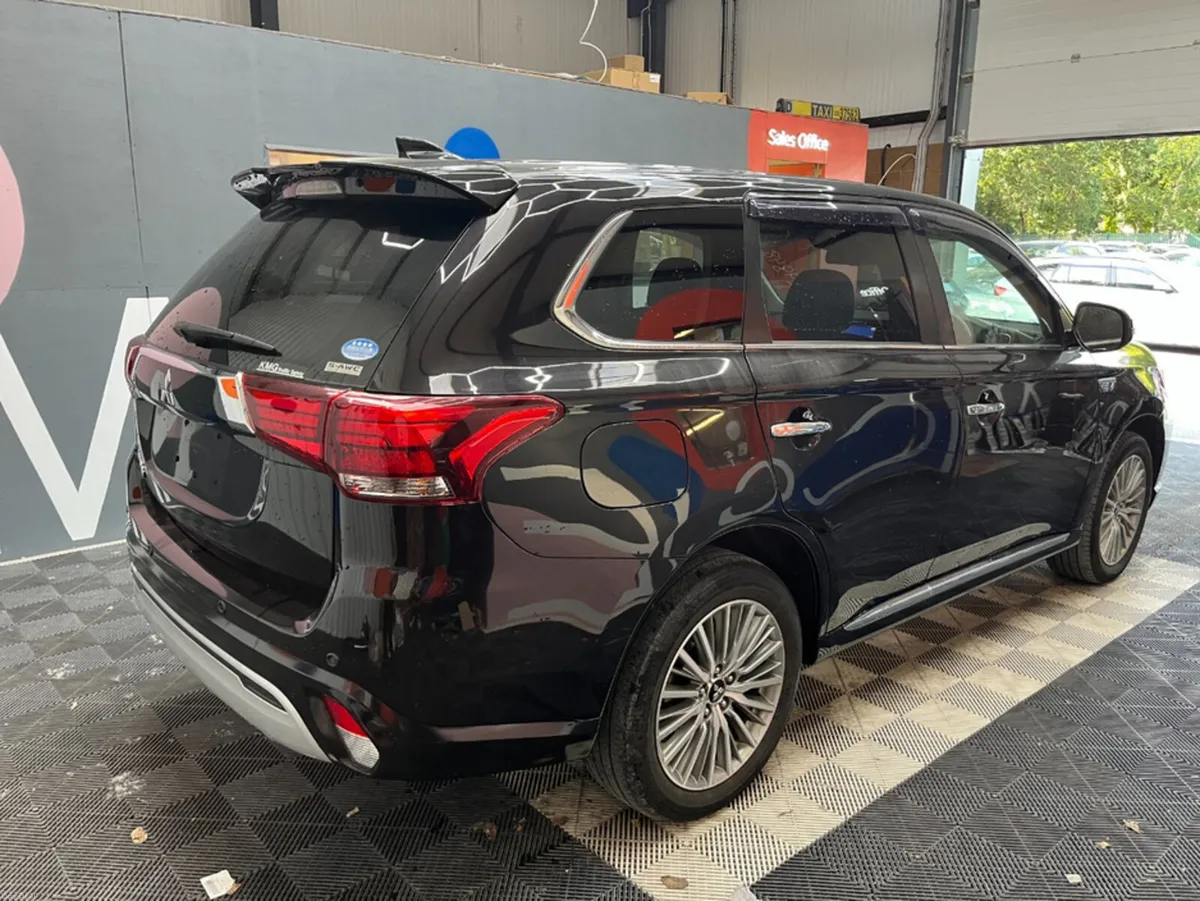 Mitsubishi Outlander 2019 MITSUIBISHI OUTLANDER PH - Image 2