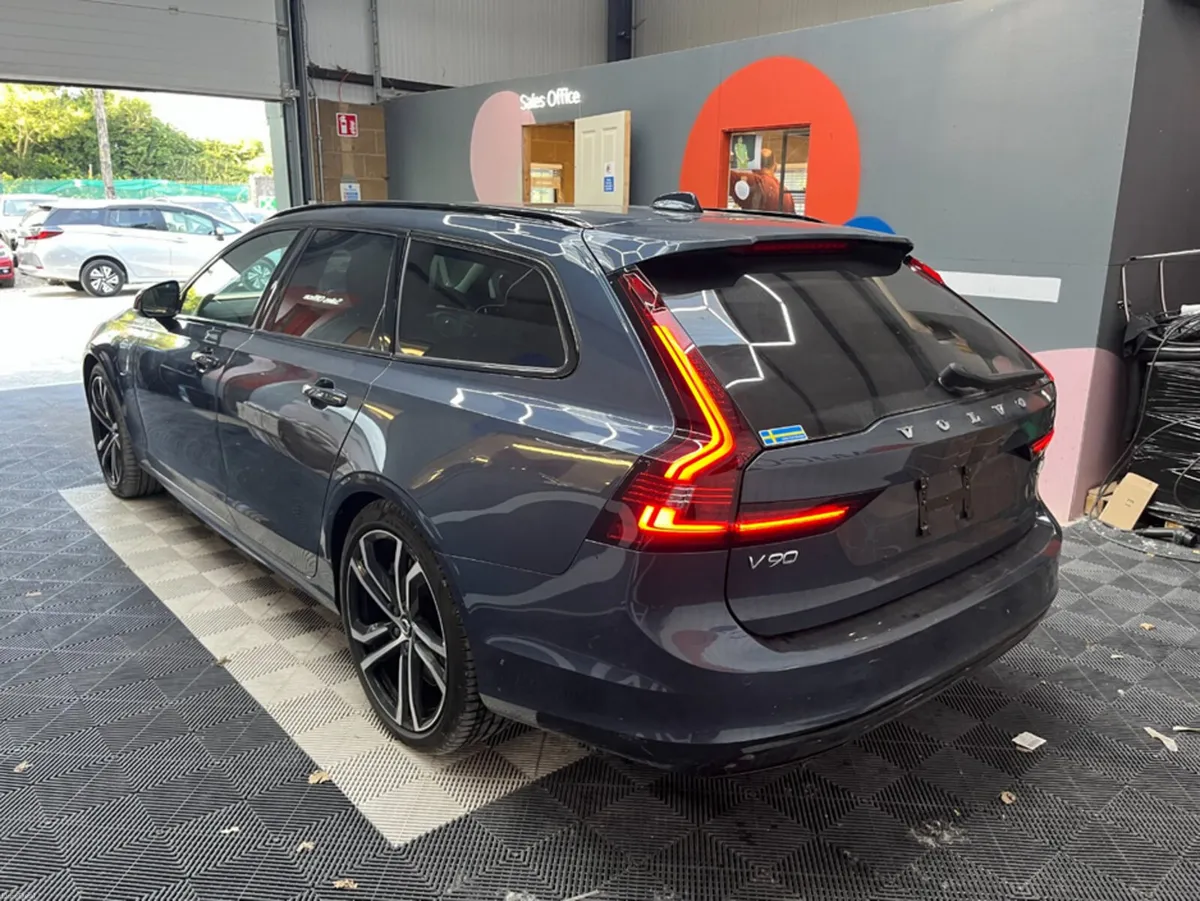 Volvo V90 2023 VOLVO V90 T8 PLUG-IN 2.0 AUTOMATIC - Image 4