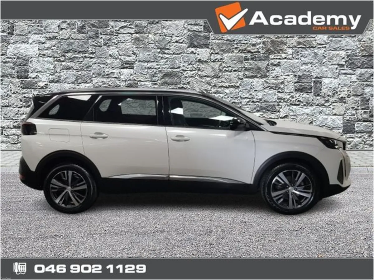 Peugeot 5008 FL Allure 1.5**7 Seater Auto**DUE IN* - Image 6