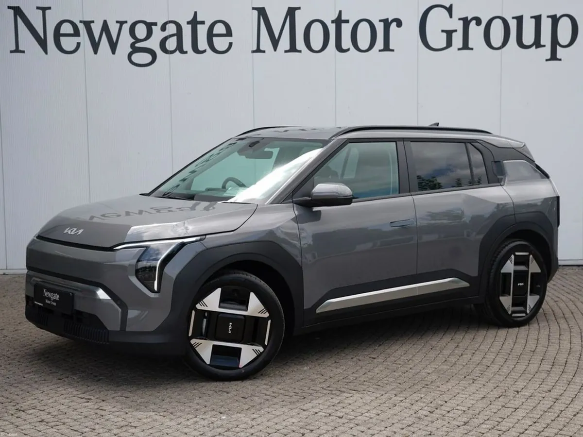 Kia EV3 EARTH 3 Long Range - Image 1