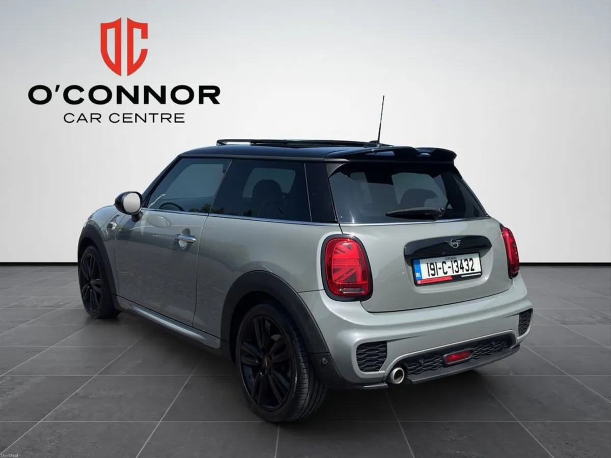 Mini Cooper Small car. massive personality. - Image 4
