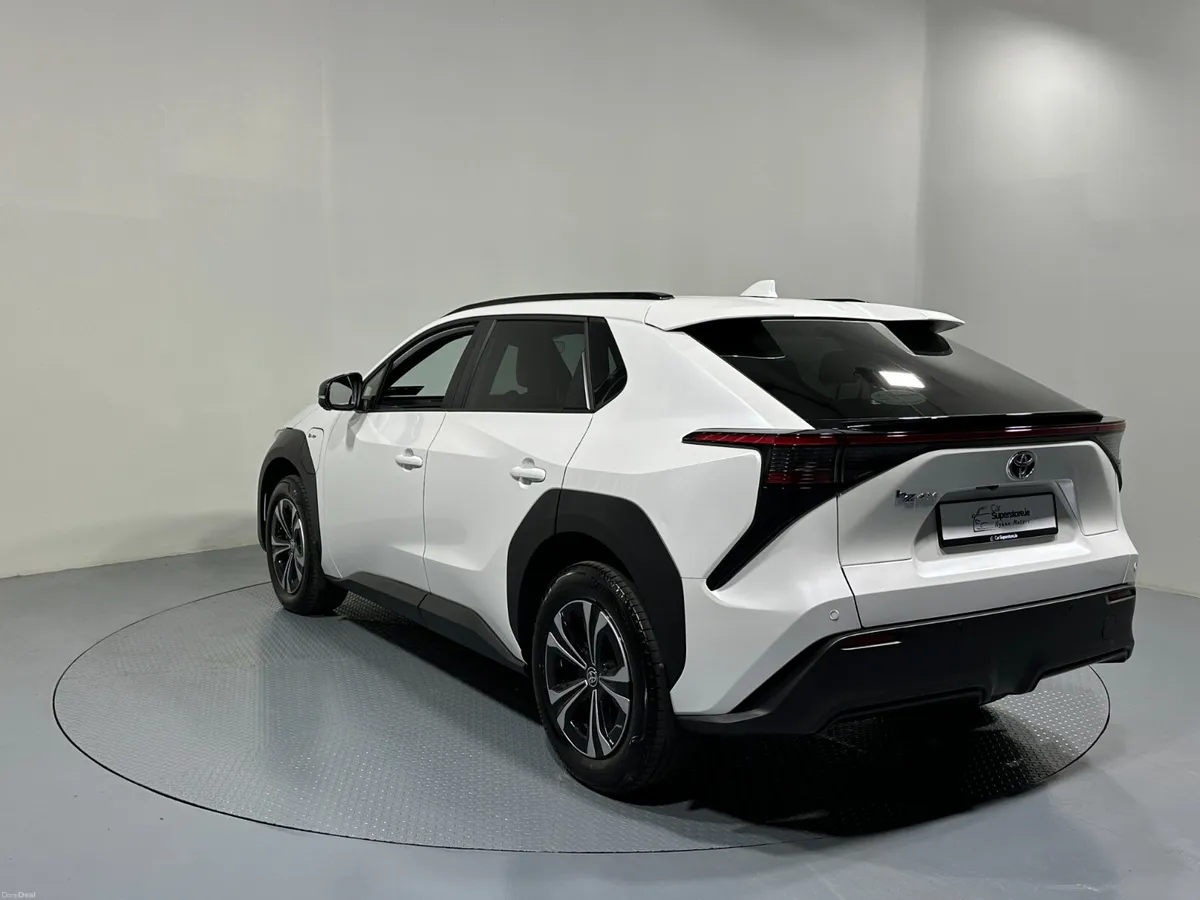 Toyota bZ4X Motion AWD 71.4 Kw/H Battery 252 - Image 6