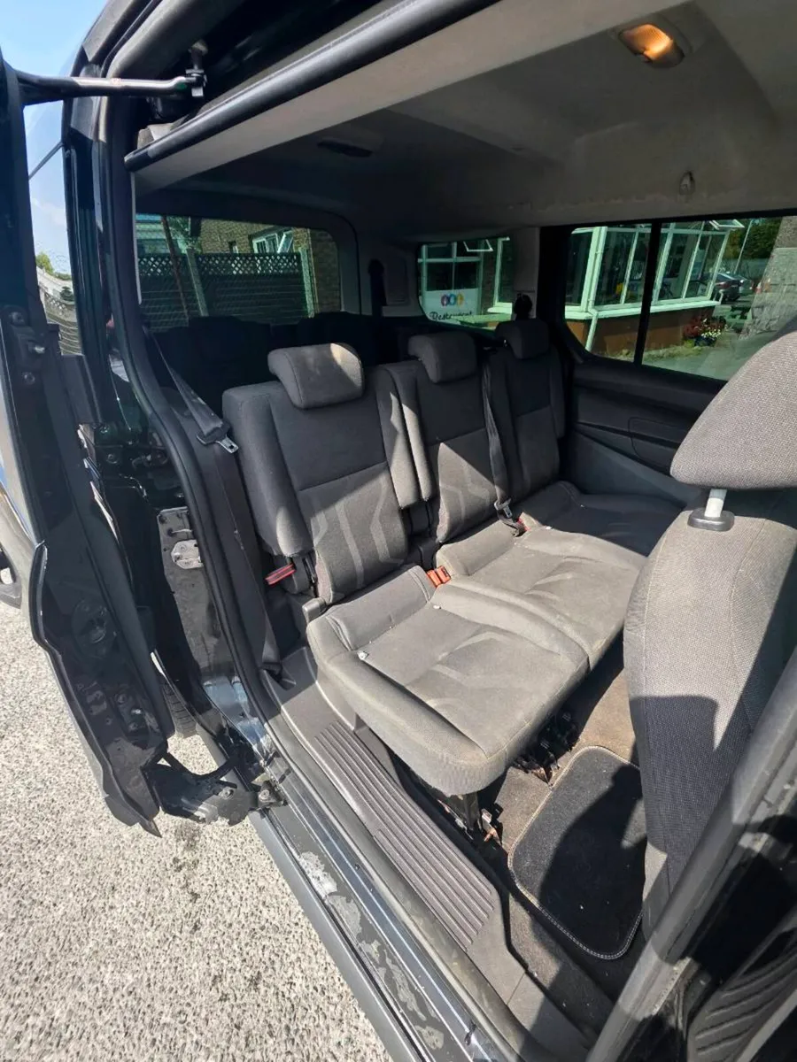 Ford tourneo connect 1.5 tdci 7 seater - Image 4