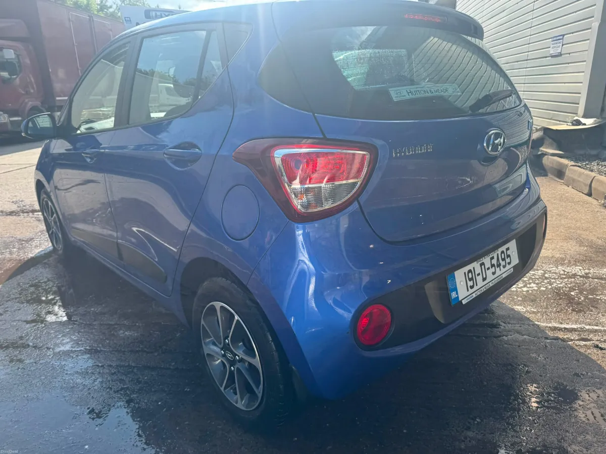 Hyundai i10 2019 ultra low mileage - Image 4