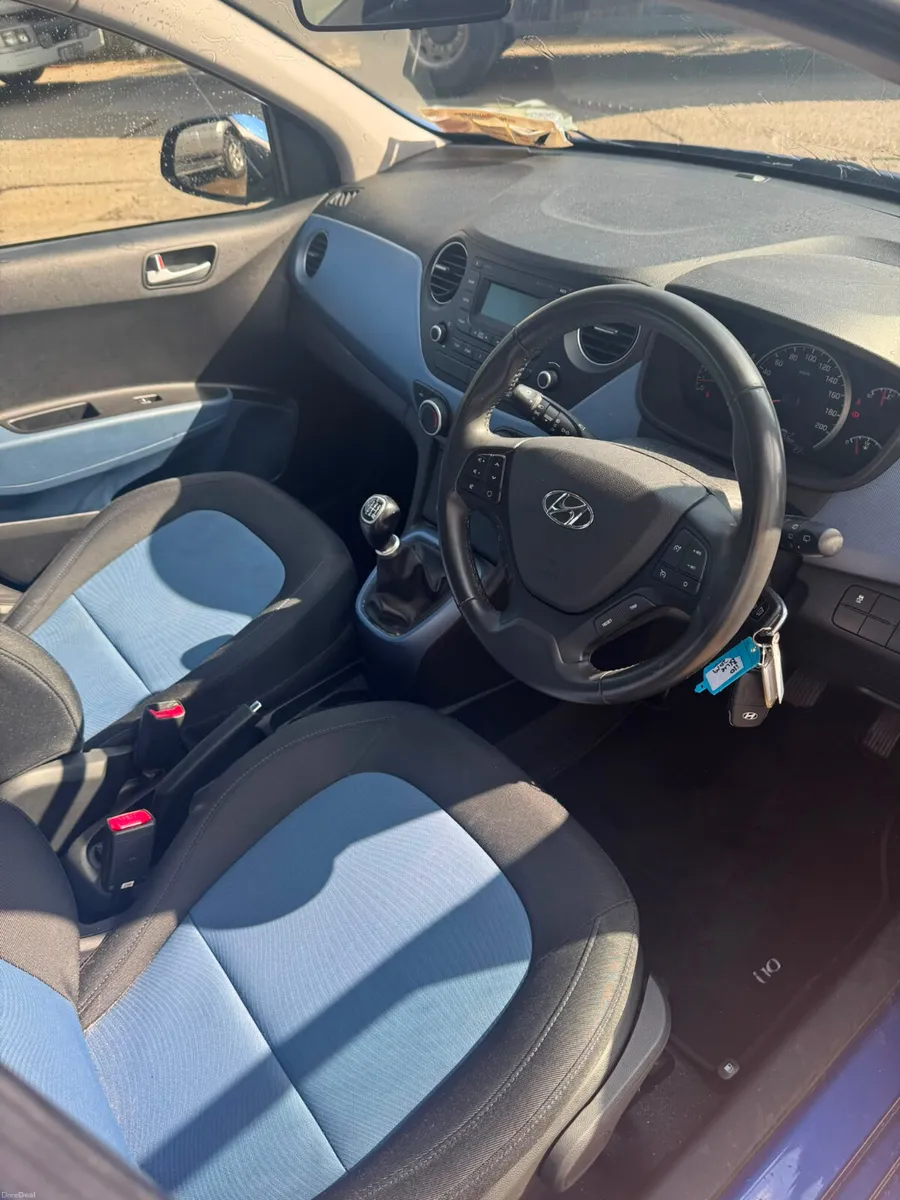 Hyundai i10 2019 ultra low mileage - Image 6