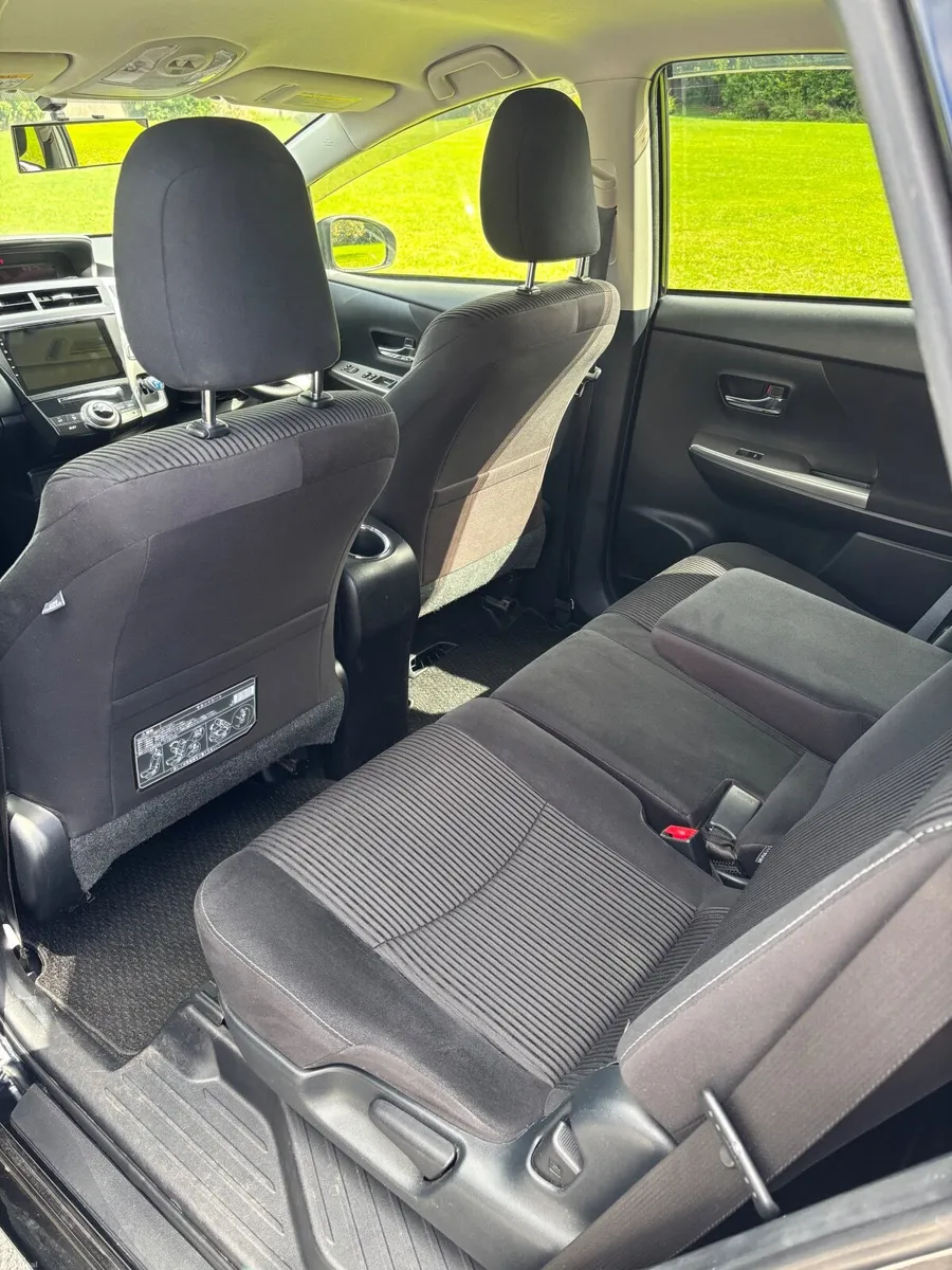 Toyota Prius 2015 - Image 4