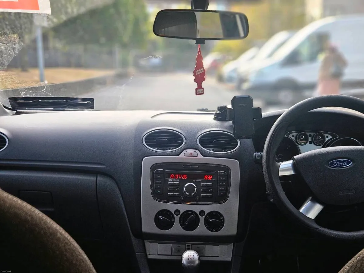 Ford Focus  2011 - Image 4