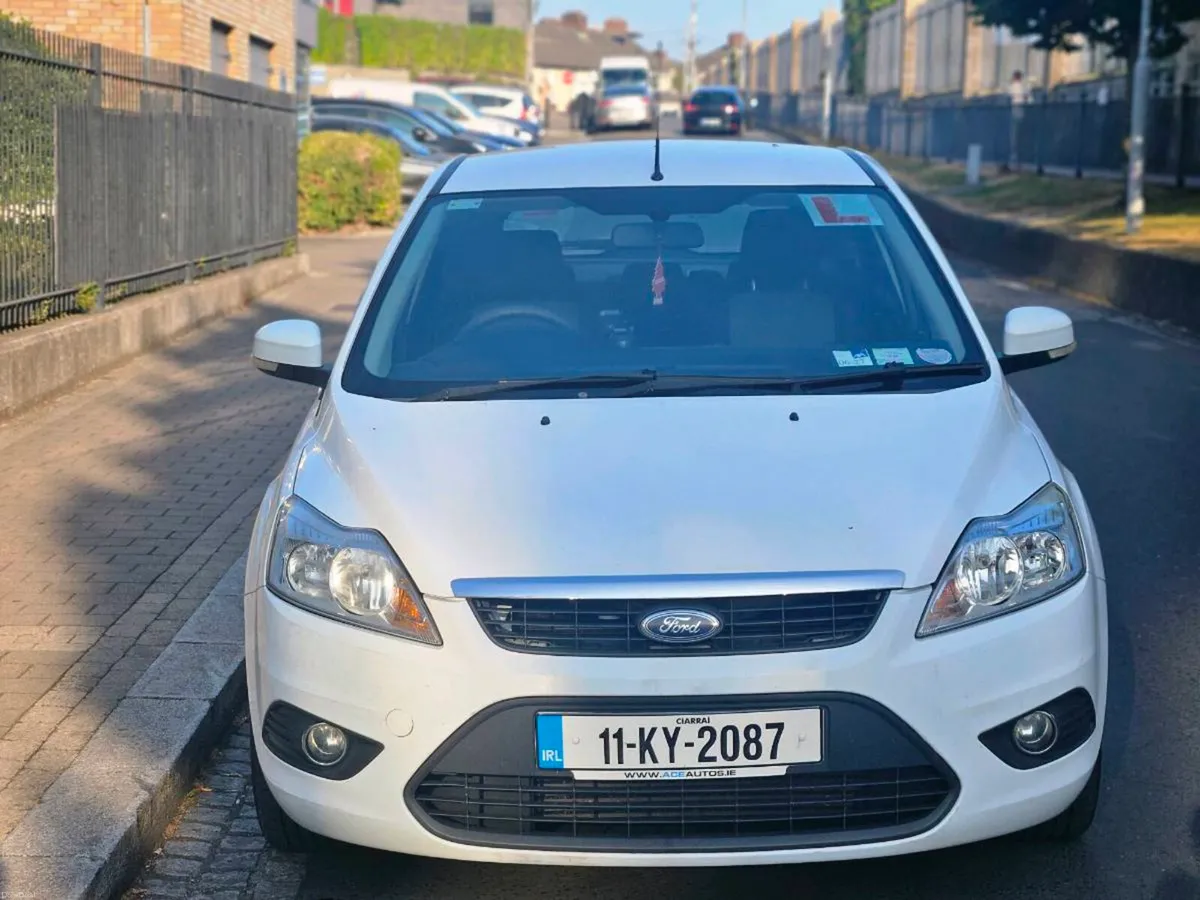 Ford Focus  2011 - Image 1