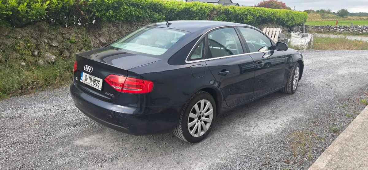 Audi A4 - Image 2