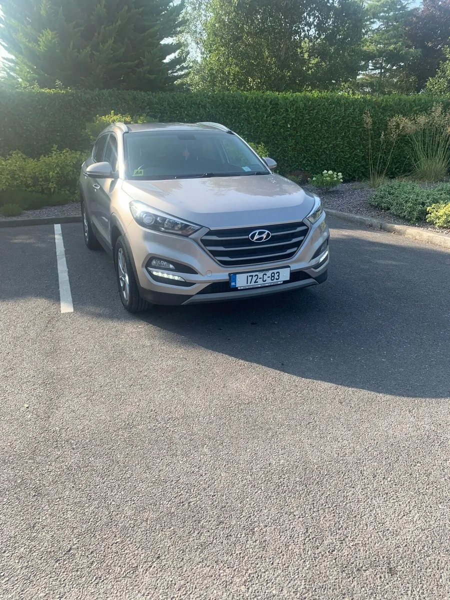 2017 Hyundai Tucson - Image 2