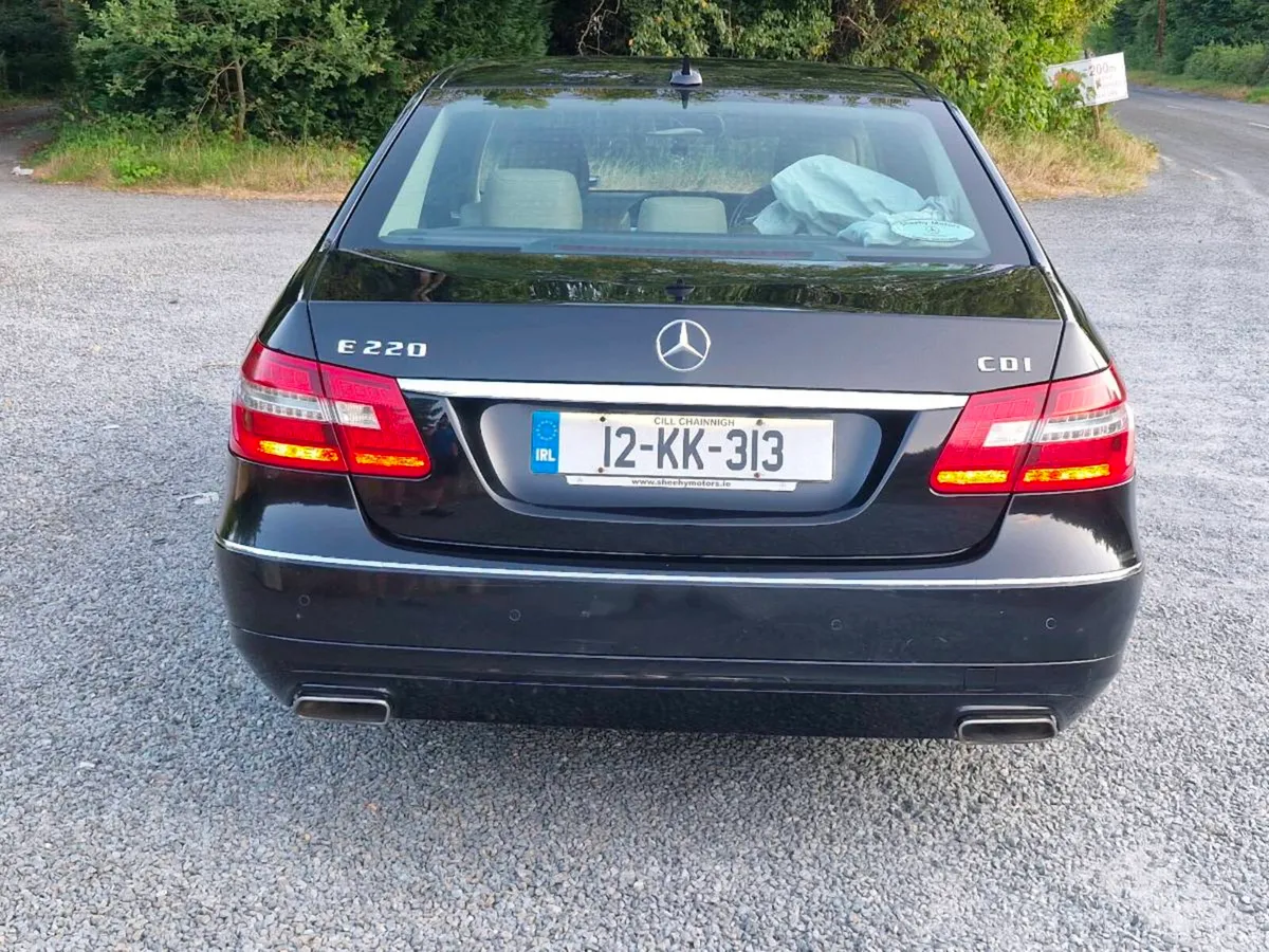 2012 Mercedes E220 diesel - Image 4