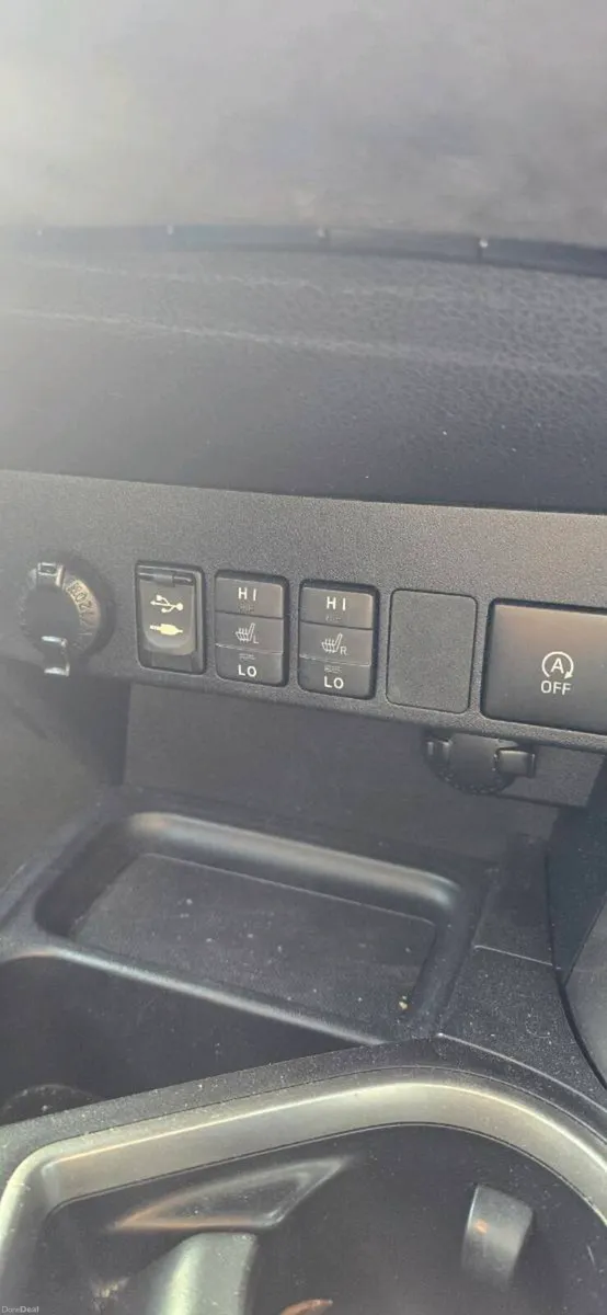 TOYOTA RAV4 - Image 4