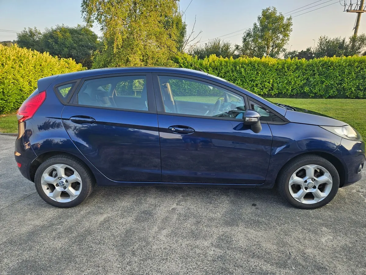 Ford Fiesta 2010 - Image 3