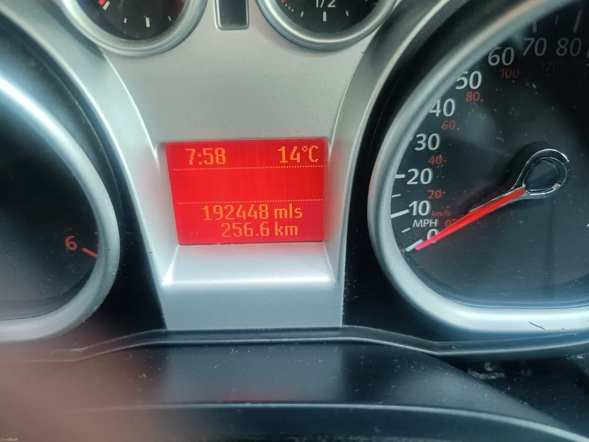 Ford Focus 2010 - Image 3